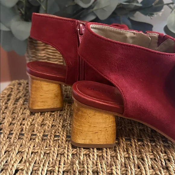 Bernardo Lizzie Red Suede wooden block Heeled 6.5 bow detail zipper peep Sandals - Picture 5 of 12